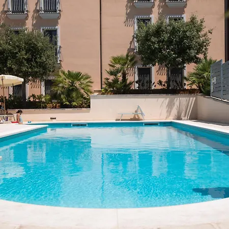 Rosa فندق مارتينا فرانكا