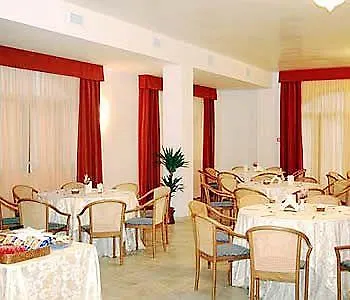 Rosa فندق مارتينا فرانكا