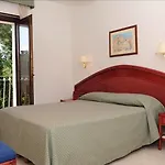 Rosa 4*
