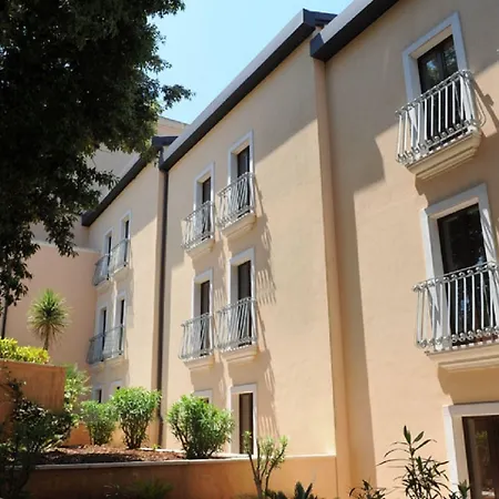 Hotel Rosa 4*