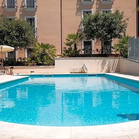 Hotel Rosa 4*