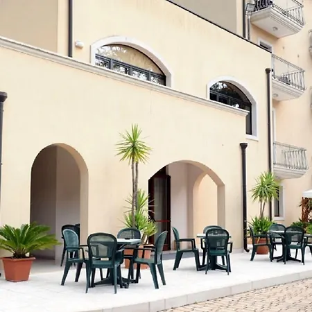 Hotel Rosa 4*